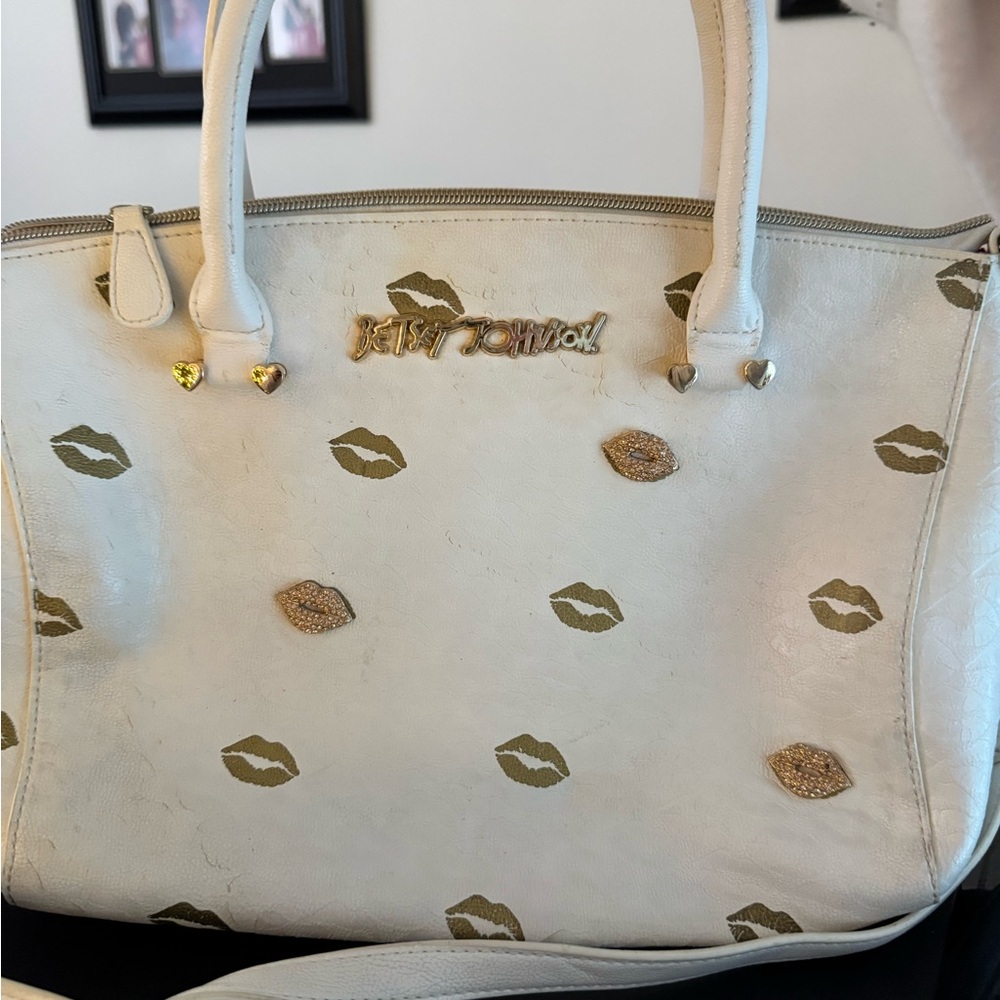 Unicorn!!!  Betsey Johnson Cream and Gold Kiss Tote - Gently Used